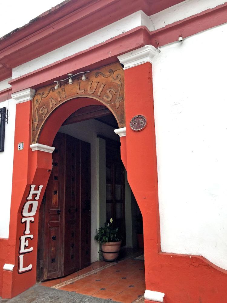 Hotel San Luis ซานกริสโตบัล เด ลาสกาซาส ภายนอก รูปภาพ