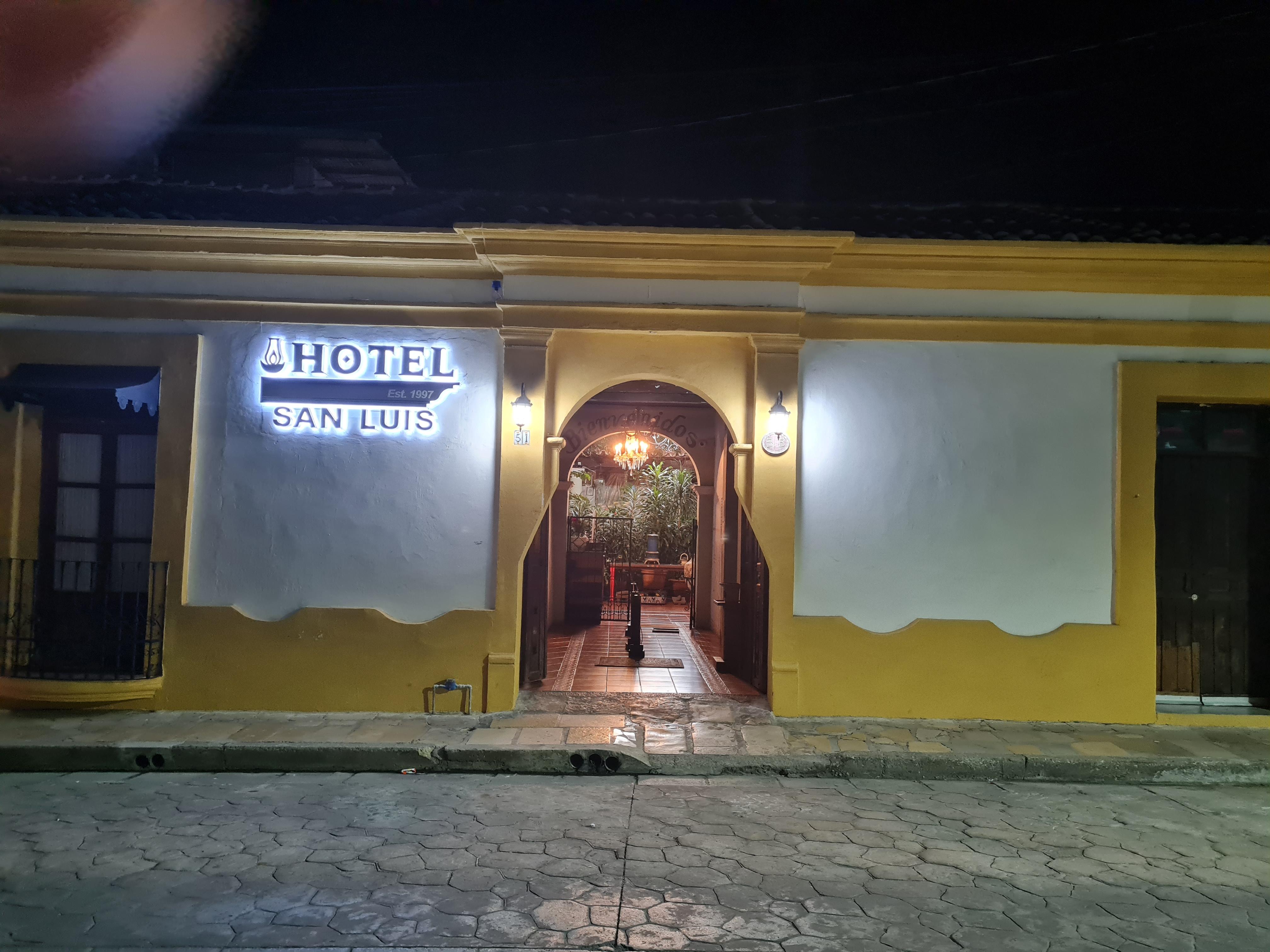 Hotel San Luis ซานกริสโตบัล เด ลาสกาซาส ภายนอก รูปภาพ