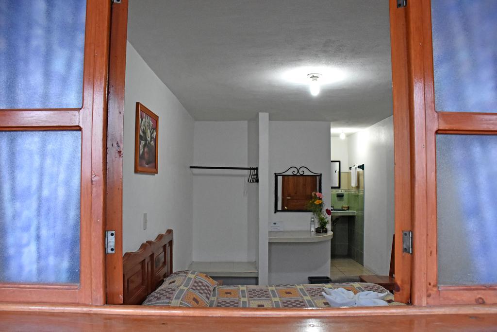 Hotel San Luis ซานกริสโตบัล เด ลาสกาซาส ภายนอก รูปภาพ